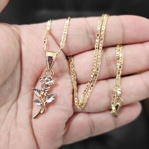 Elegant Gold and Silver Rose Necklace